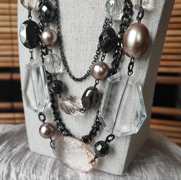 NY Co Ribbon Lucite Bauble Oversized Statement Necklace Faux Pearls Gunmetal - Picture 4 of 15